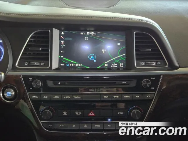 Hyundai Aslan 2015 thumb 10