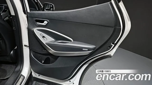Hyundai DM 2013 thumb 10