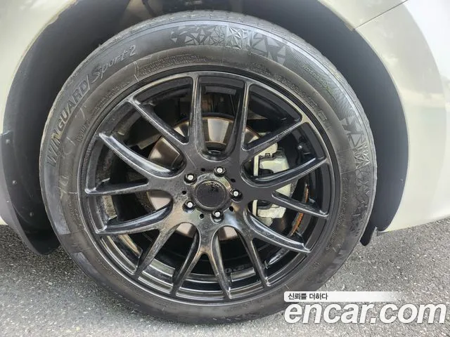 Kia Carnival 2017 thumb 4