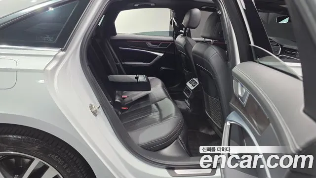 Audi A6 2021 thumb 12