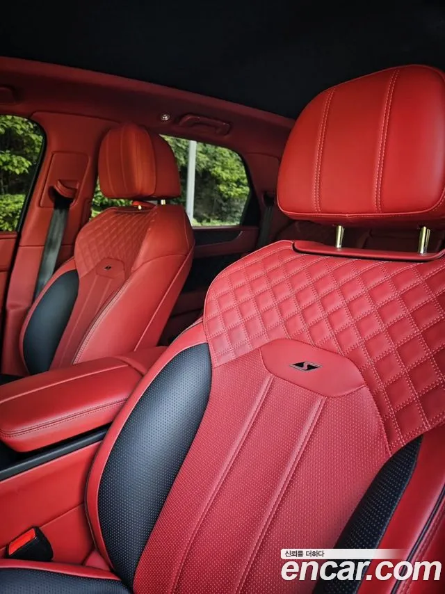 Bentley Bentayga 2022 thumb 7