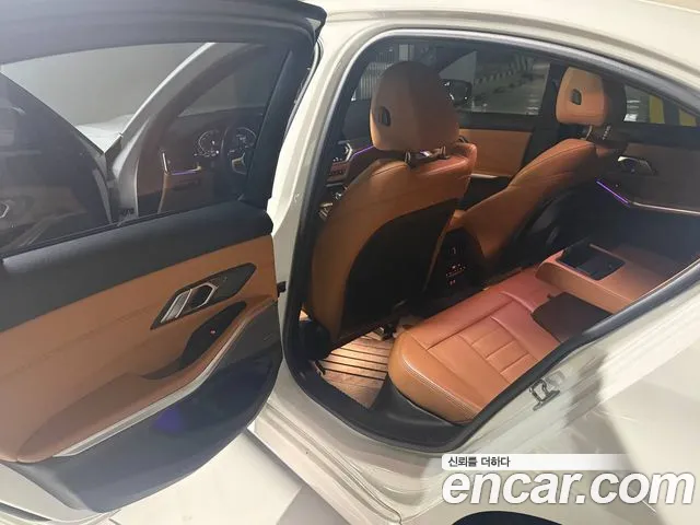BMW 3 серии 2019 thumb 12