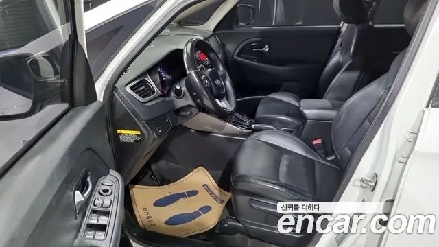 Kia Carens 2015 thumb 11