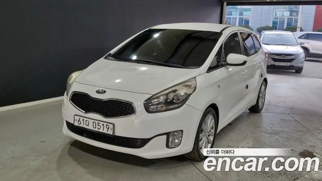 Kia Carens 2015 thumb 10
