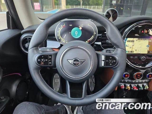 Mini Cooper S 2024 thumb 6
