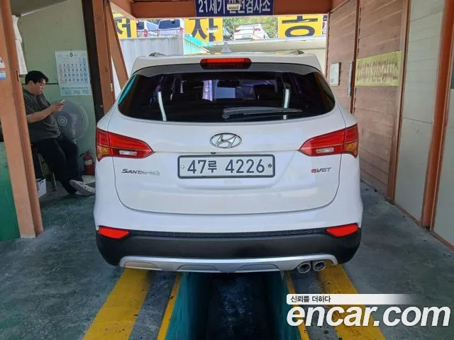 Hyundai Санта Фе 2015 thumb 4