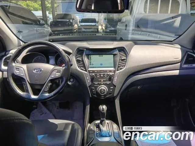 Hyundai Санта Фе 2015 thumb 2