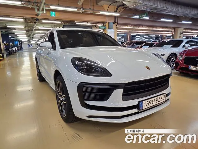 Porsche Macan 2022 thumb 4