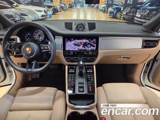 Porsche Macan 2022 thumb 5