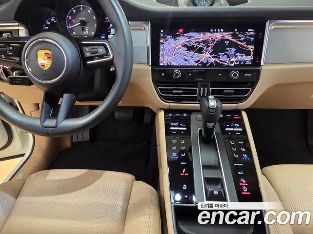 Porsche Macan 2022 thumb 7