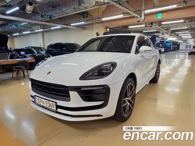 Porsche Macan 2022 thumb 2