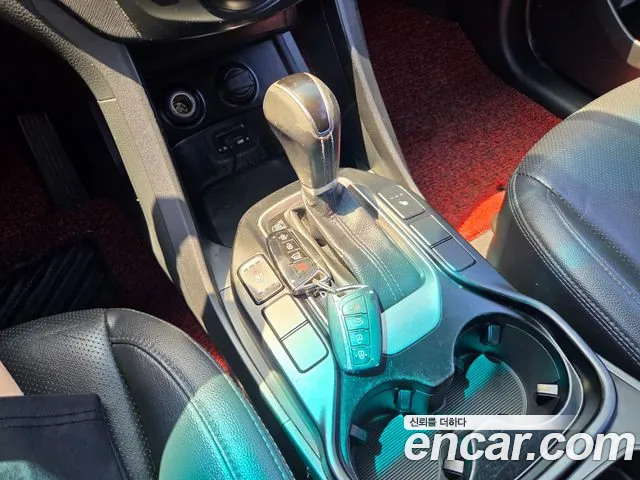 Hyundai Санта Фе 2013 thumb 7