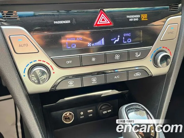 Hyundai AD 2016 thumb 9