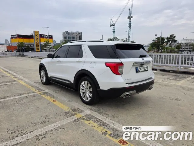 Ford Explorer 2021 thumb 6