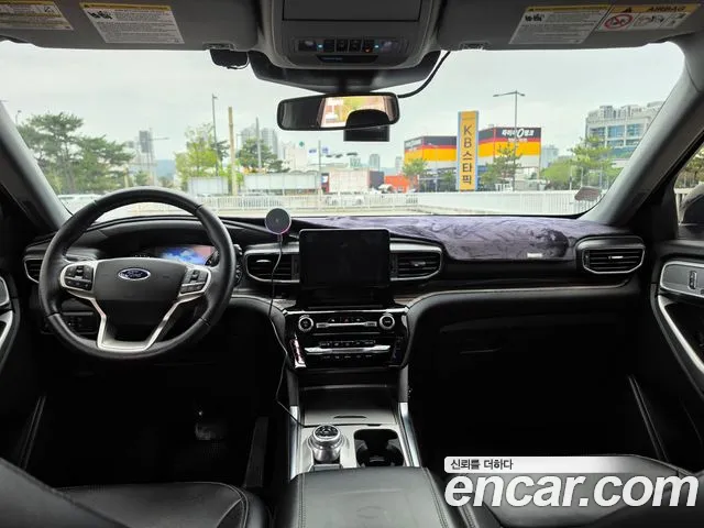 Ford Explorer 2021 thumb 7