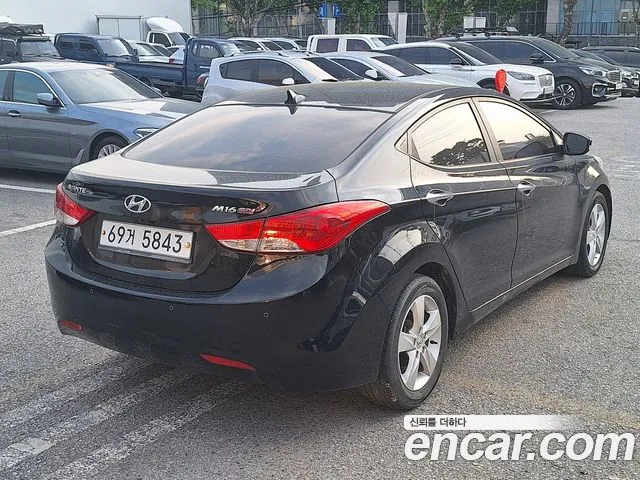Hyundai Avante 2010 thumb 7