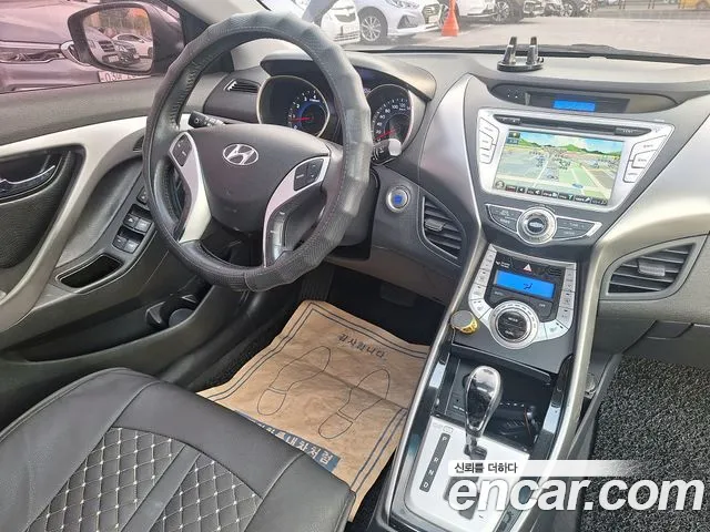 Hyundai Avante 2010 thumb 5