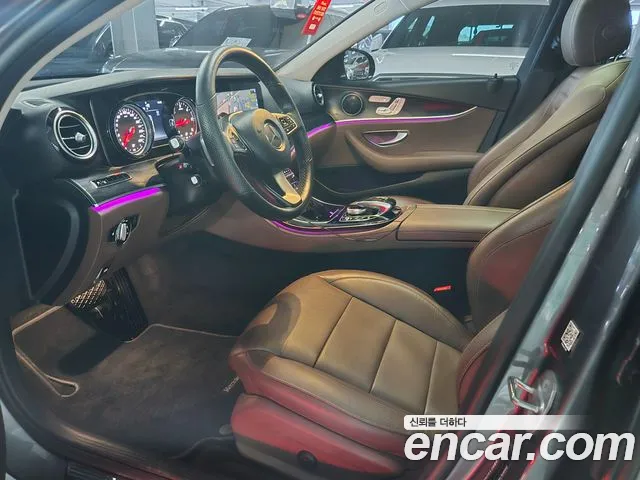 Mercedes-Benz E-Class 2018 thumb 9