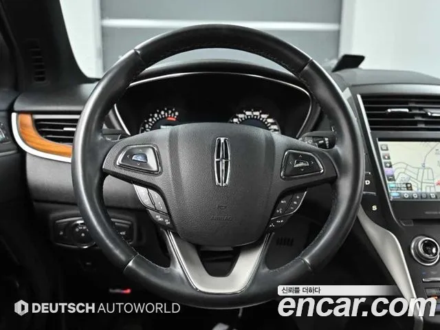 Lincoln MKC 2017 thumb 2