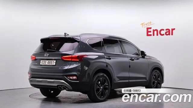 Hyundai Santa Fe 2018 thumb 4