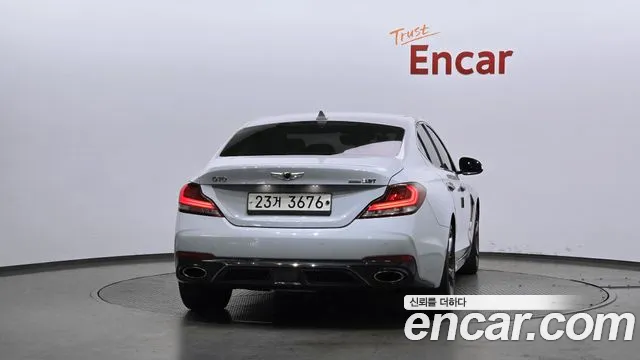 Genesis G70 2018 thumb 12