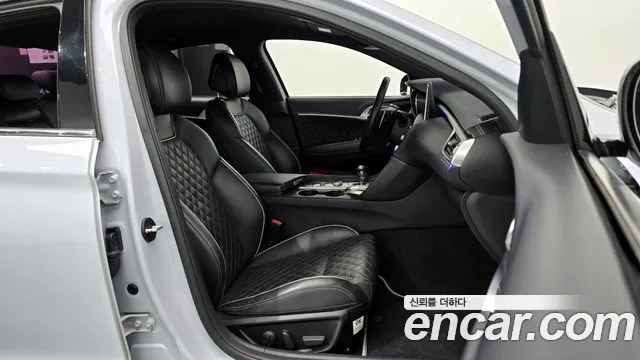 Genesis G70 2018 thumb 5
