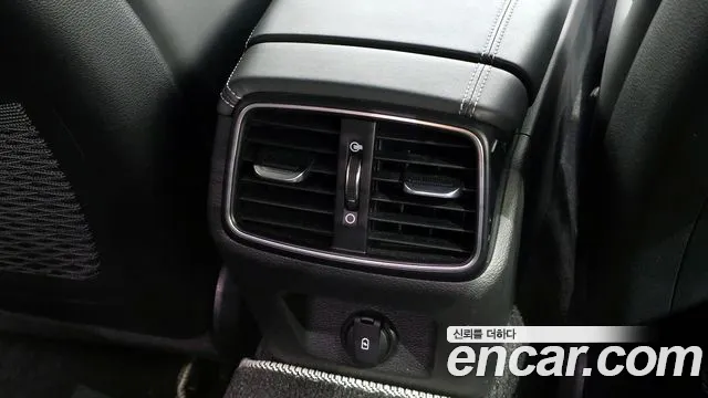 Genesis G70 2018 thumb 9