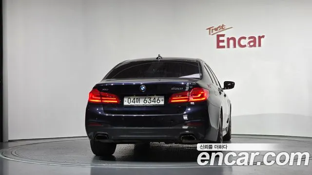 BMW 5 серии 2018 thumb 4