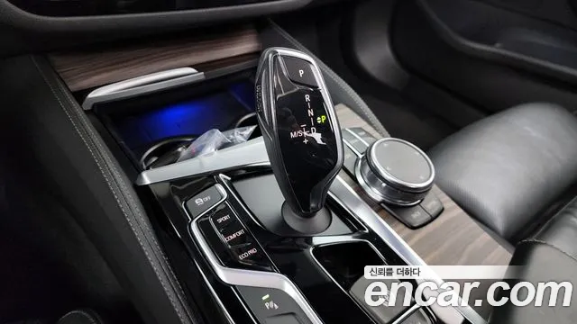 BMW 5 серии 2018 thumb 9
