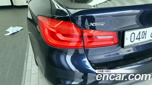 BMW 5 серии 2018 thumb 11