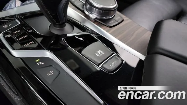 BMW 5 серии 2018 thumb 6