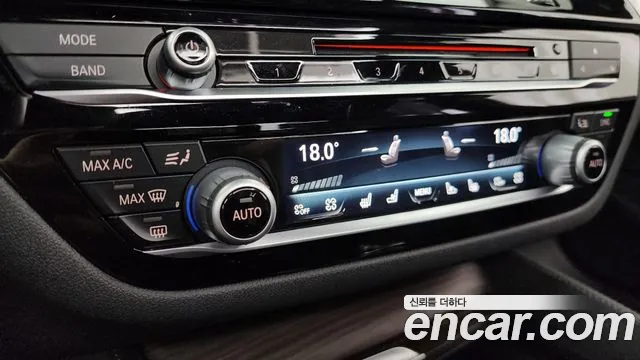 BMW 5 серии 2018 thumb 3
