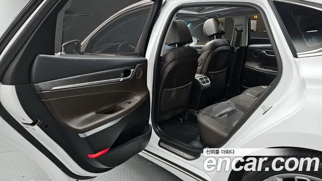 Hyundai Grandeur 2017 thumb 9