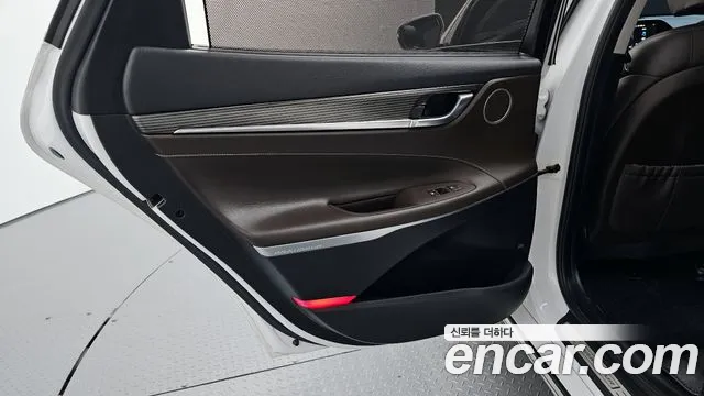 Hyundai Grandeur 2017 thumb 11