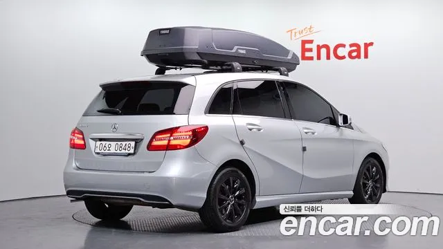 Mercedes-Benz B-Class 2016 thumb 2