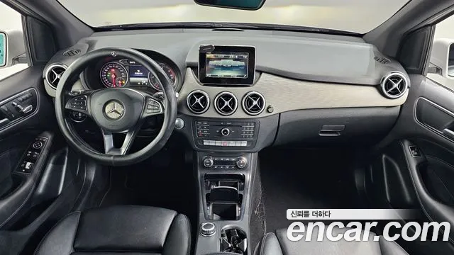 Mercedes-Benz B-Class 2016 thumb 5
