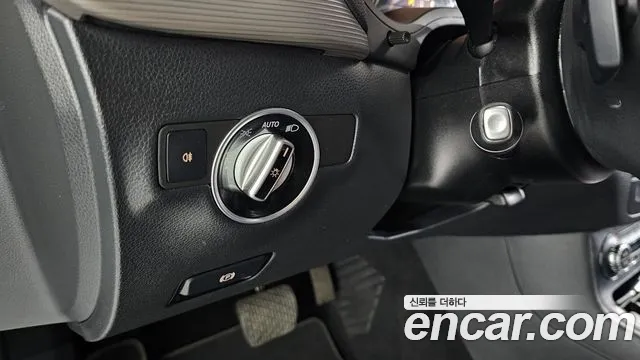 Mercedes-Benz B-Class 2016 thumb 7