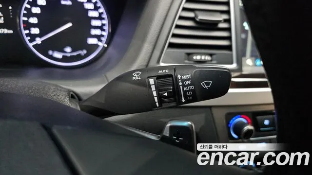 Hyundai Genesis 2016 thumb 6