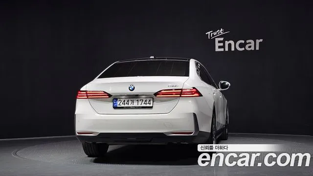 BMW 5 серии 2024 thumb 4