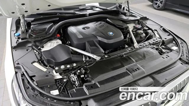 BMW 5 серии 2024 thumb 2
