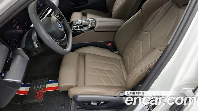 BMW 5 серии 2024 thumb 9