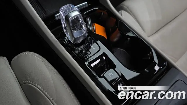 Volvo XC40 2022 thumb 10
