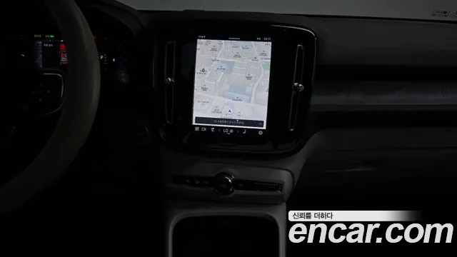 Volvo XC40 2022 thumb 6