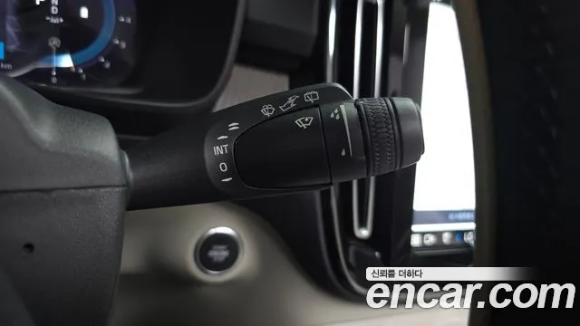 Volvo XC40 2022 thumb 7