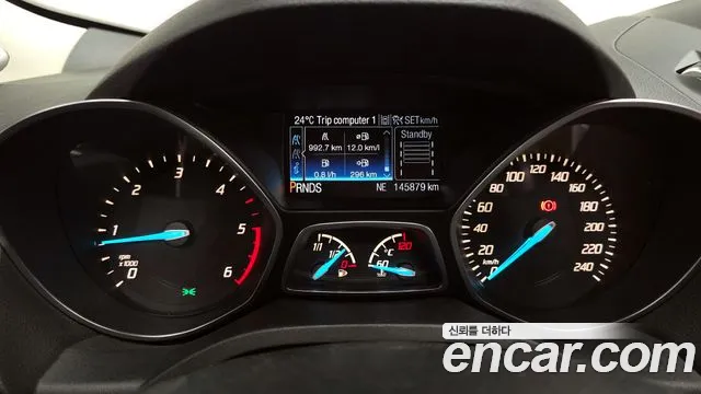 Ford Kuga 2016 thumb 4