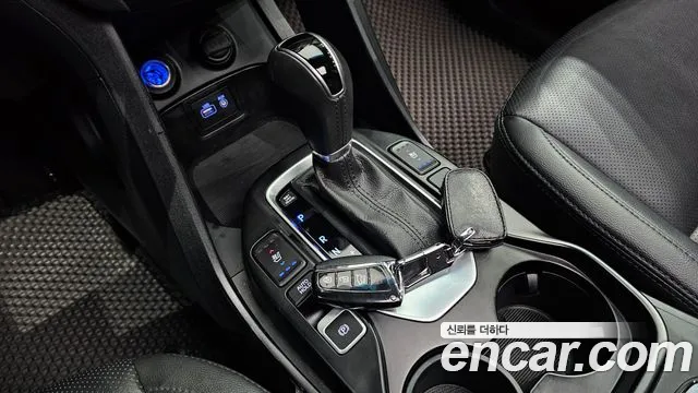 Hyundai Santafe 2017 thumb 6
