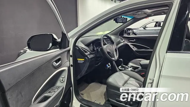 Hyundai Santafe 2017 thumb 7