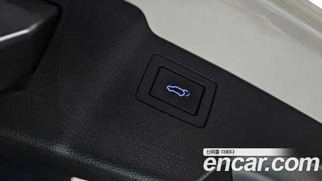 Hyundai Santafe 2017 thumb 2