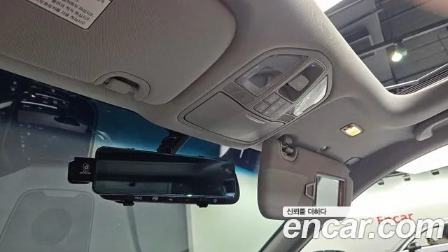 Hyundai Santafe 2017 thumb 9