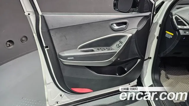 Hyundai Santafe 2017 thumb 8